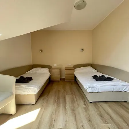 Adamcik 3* Hustenovice