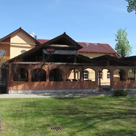 Adamcik Hustenovice