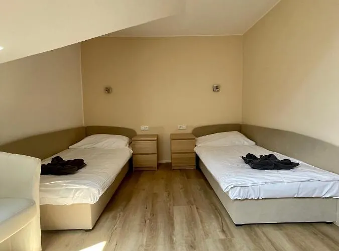 Adamcik 3* Hustenovice